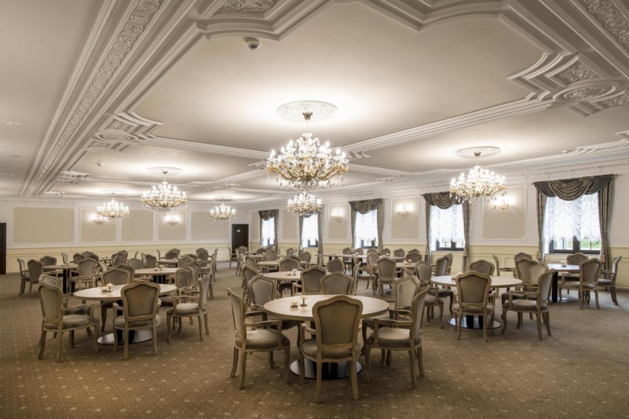 Chateau Sanov Sanov  エクステリア 写真