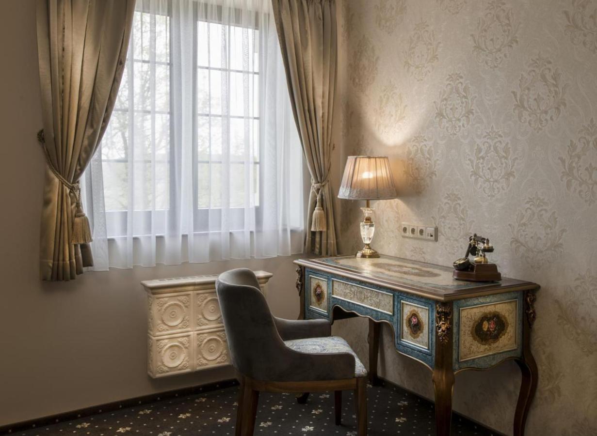 Chateau Sanov Sanov  エクステリア 写真