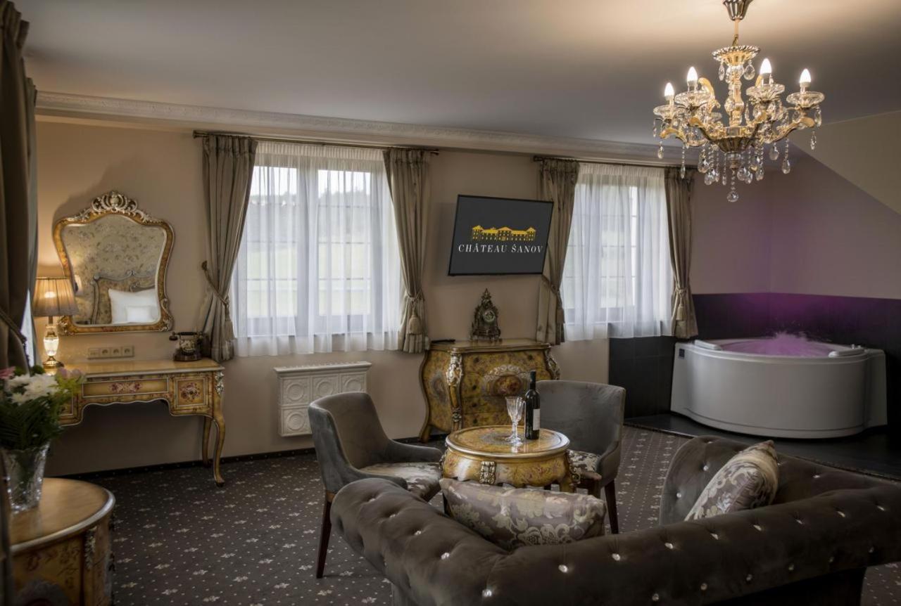 Chateau Sanov Sanov  エクステリア 写真